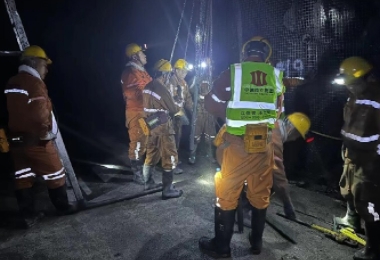 實(shí)現(xiàn)對(duì)井下環(huán)境的全景式監(jiān)控